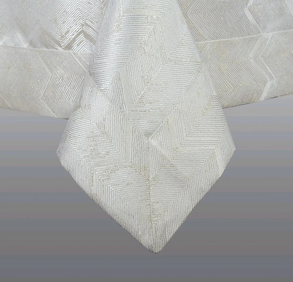VLT-PRINCESS WHITE ' TABLECLOTH