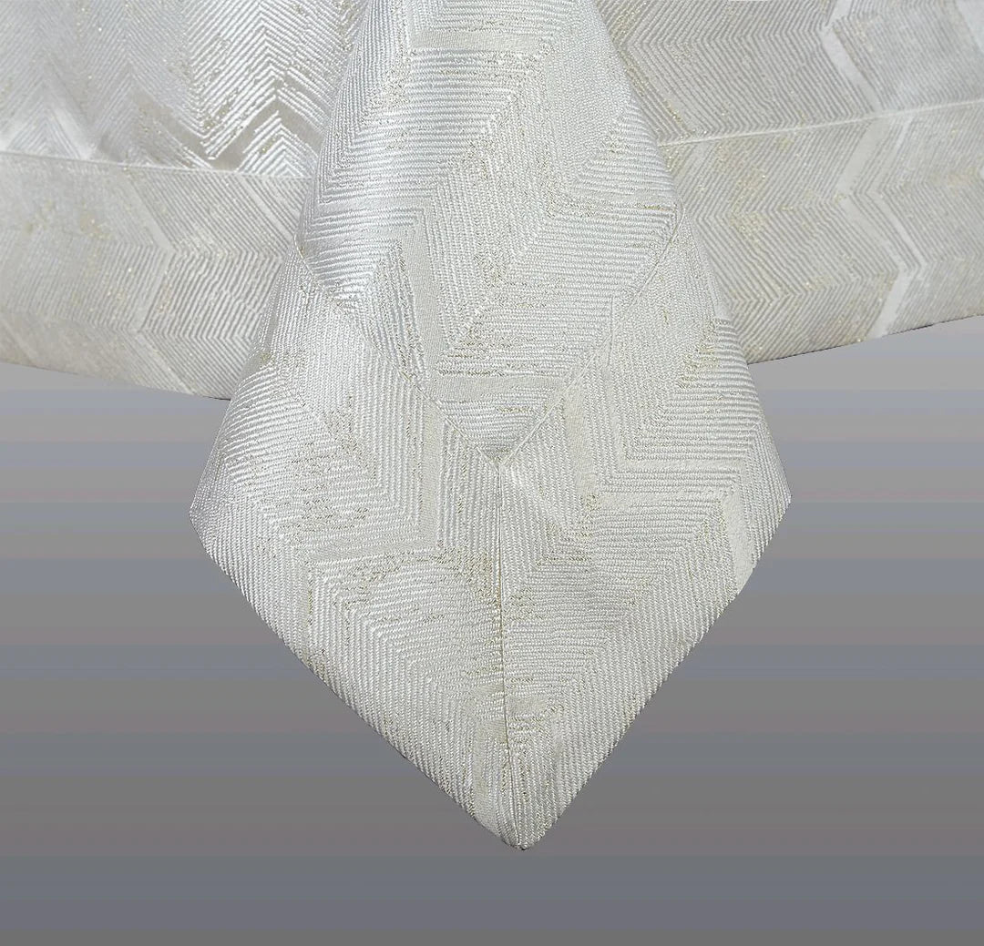 VLT-PRINCESS WHITE ' TABLECLOTH