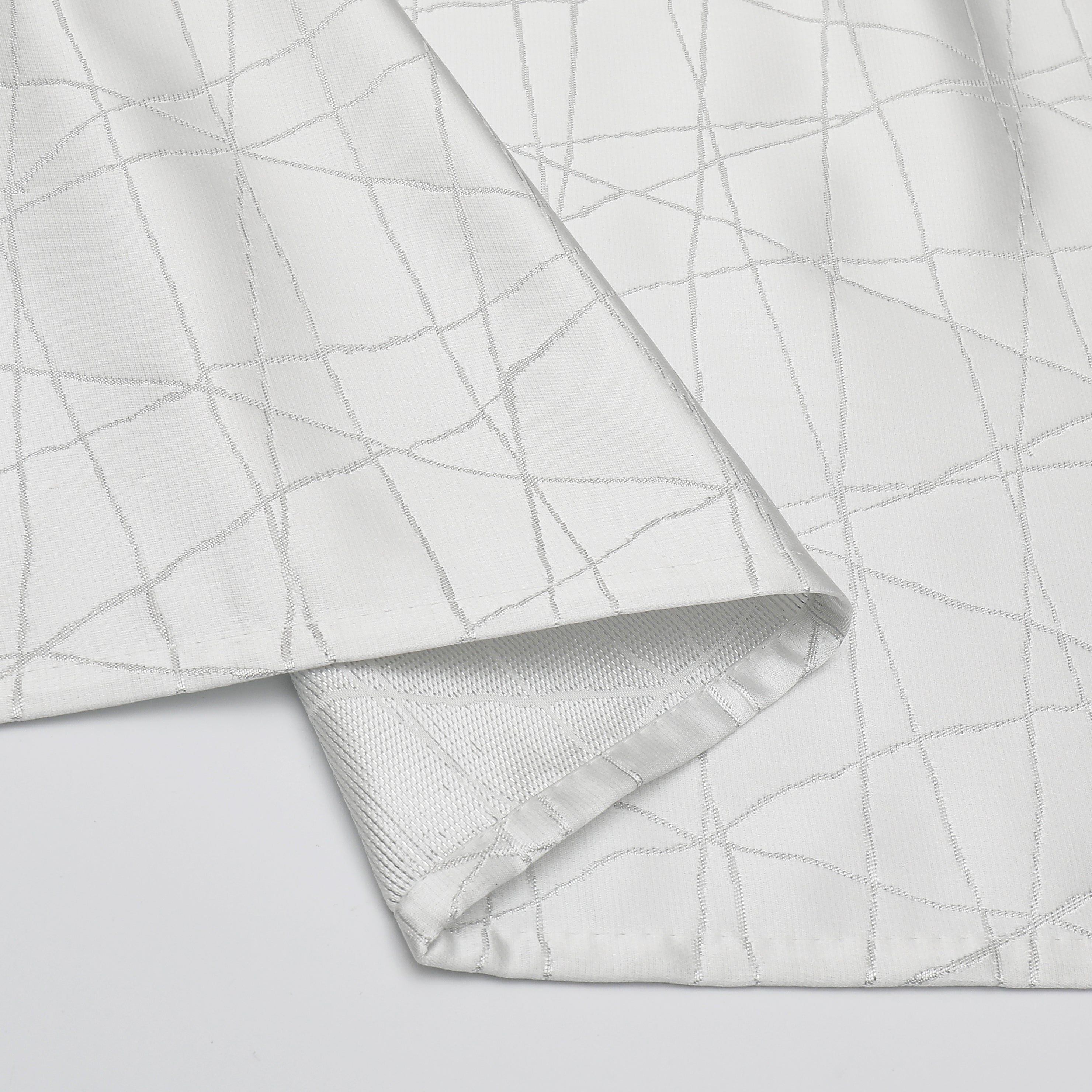 MG-1333 WHITE SILVER RAYS TABLECLOTH