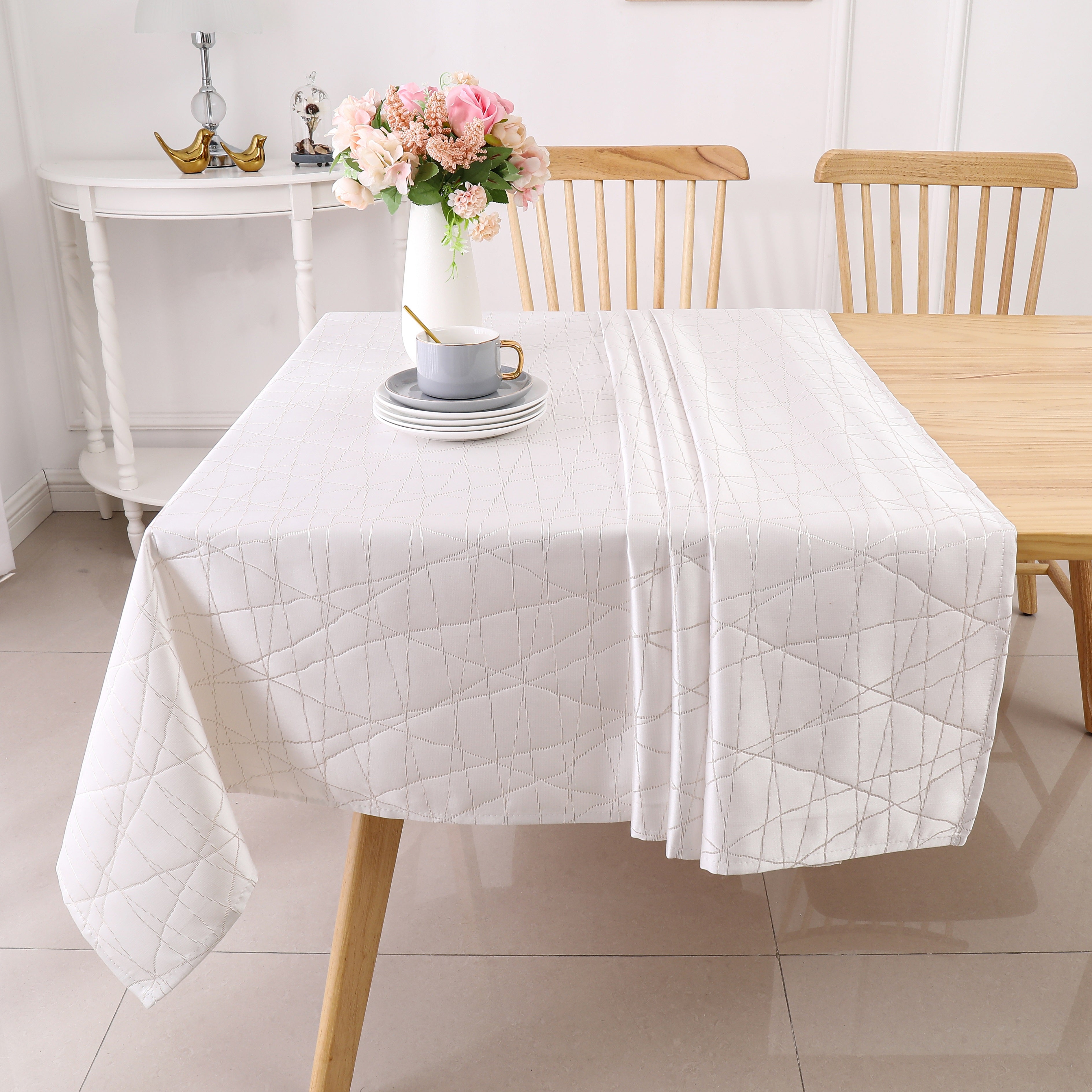 MG-1334 WHITE GOLD RAYS TABLECLOTH