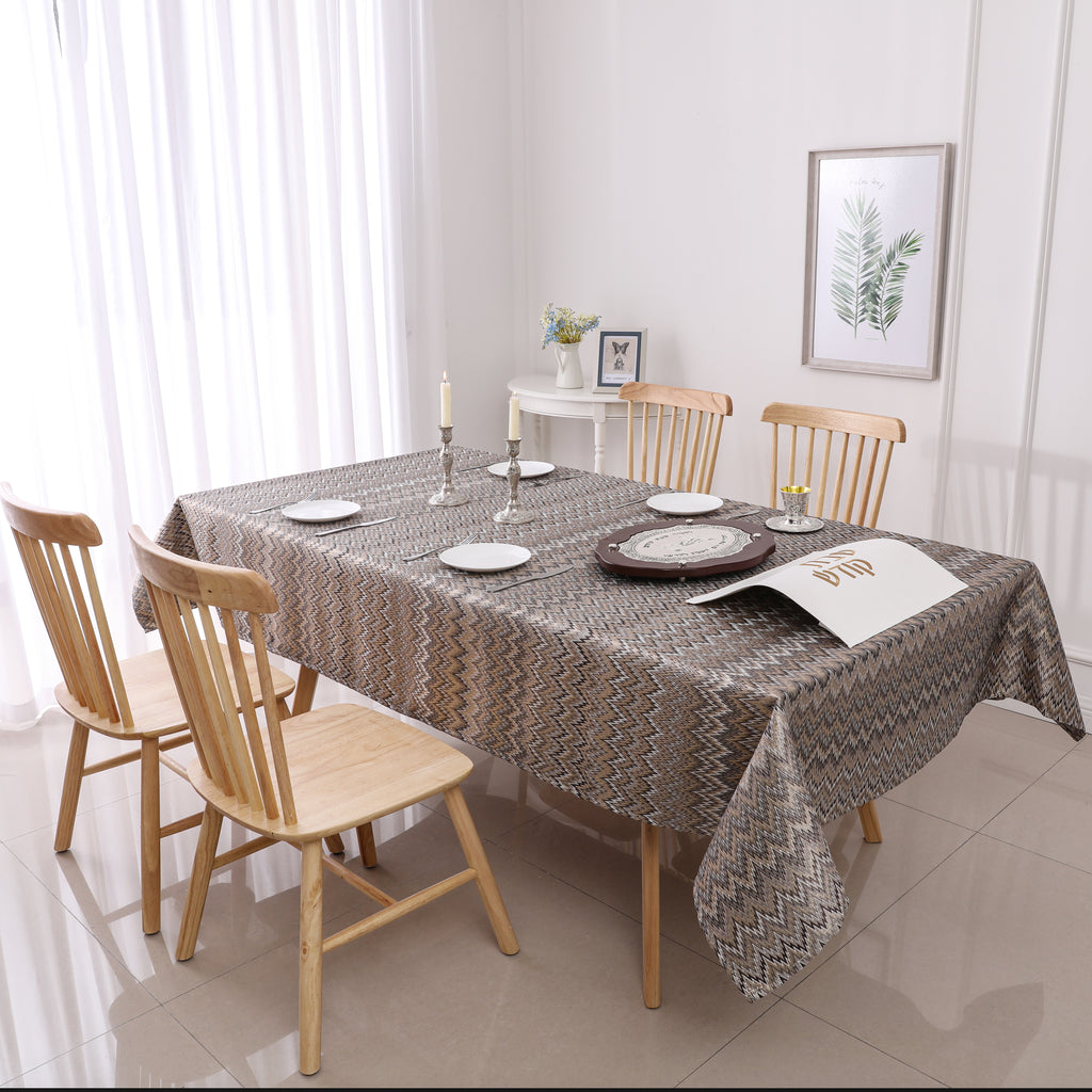 MG-1340 ZIG ZAG DARK TABLECLOTH