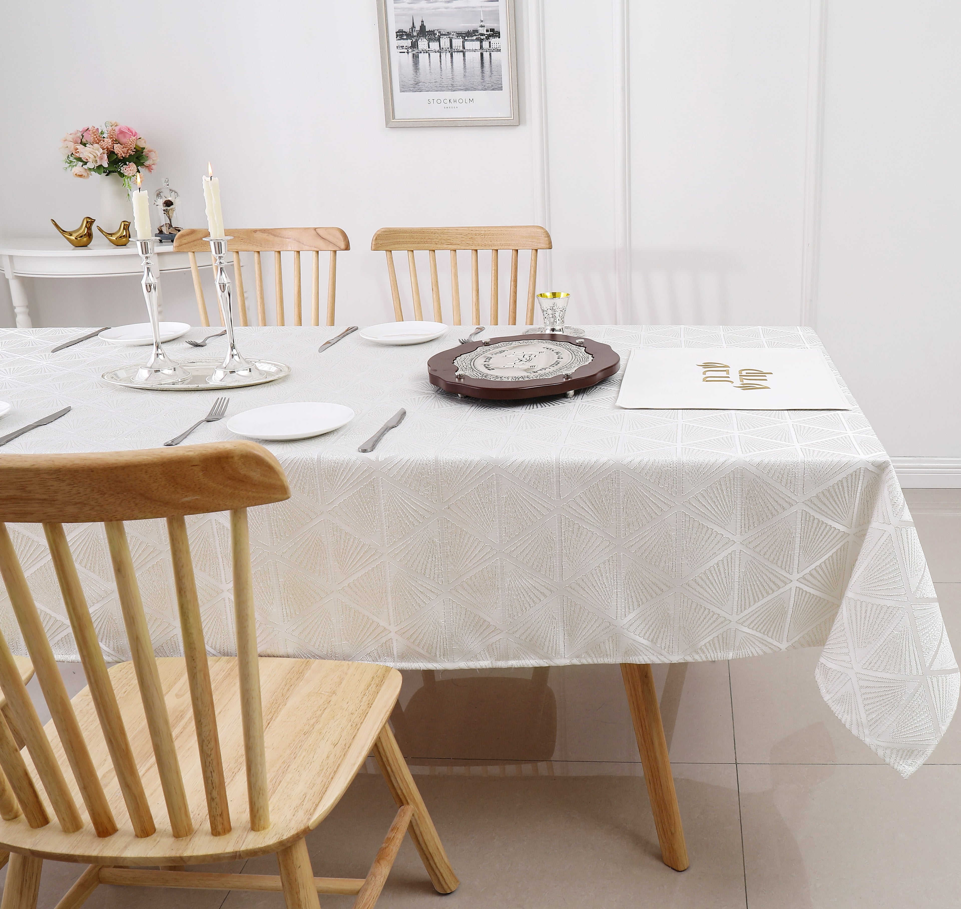 MG-1343 GOLD DIAMOND TABLECLOTH