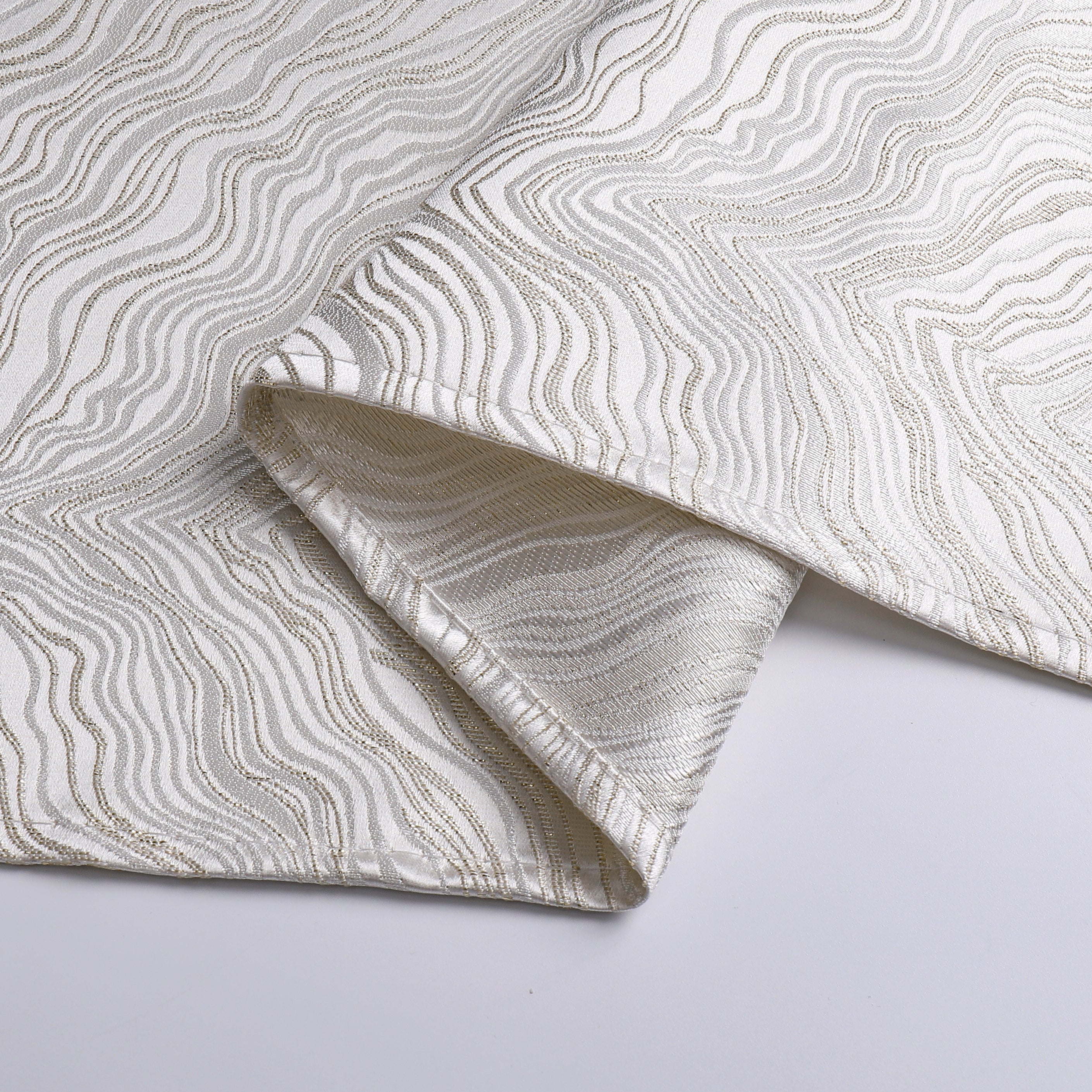 MG-1359 SPARKLE GOLD TABLECLOTH
