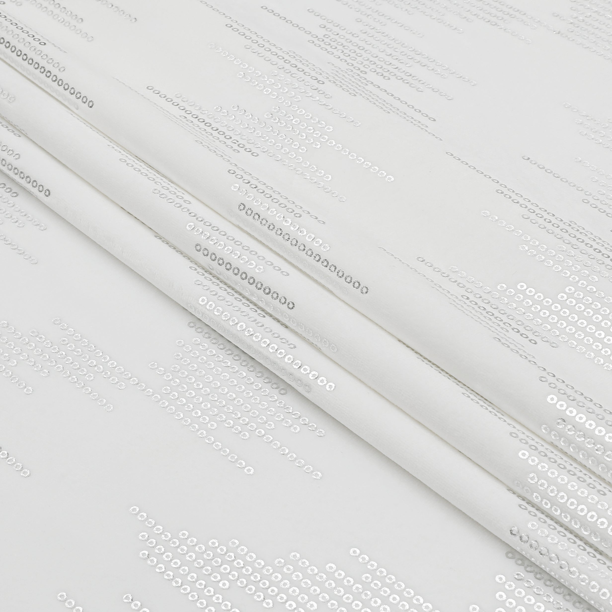 MG-1401 SILVER DOTTED VELVET 144' TABLECLOTH