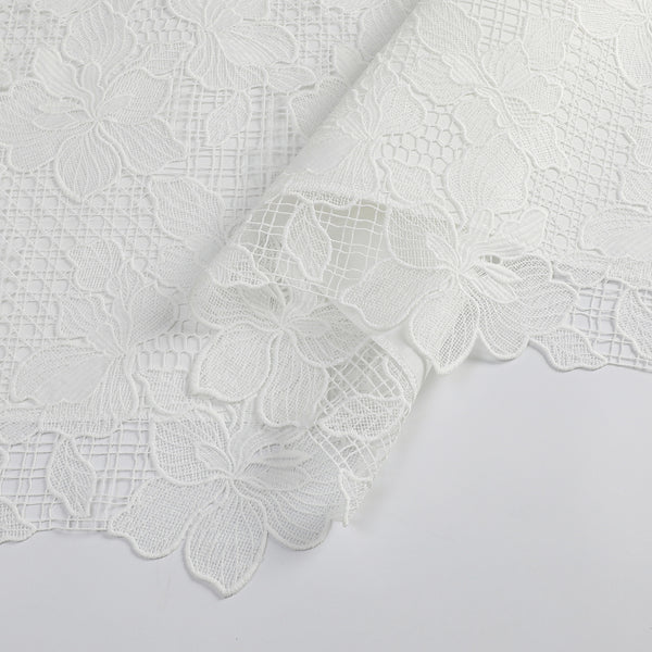 MG-1731 WHITE LACE FLOWER TABLECLOTH